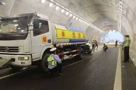 沧州运河附件轮胎店位置 拖车服务热线 高速24小时拖车救援-高速公路应急拖车救援-流动补胎换胎